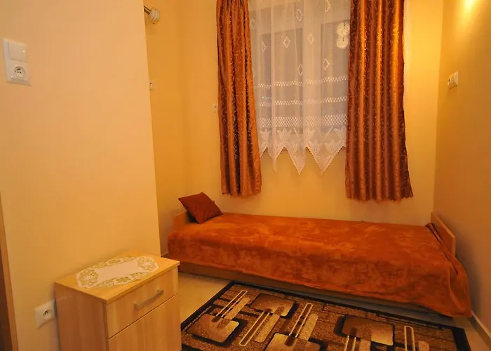 アパート U Jacka