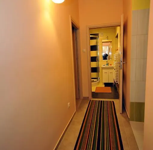 アパート U Jacka *