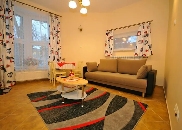 アパート U Jacka